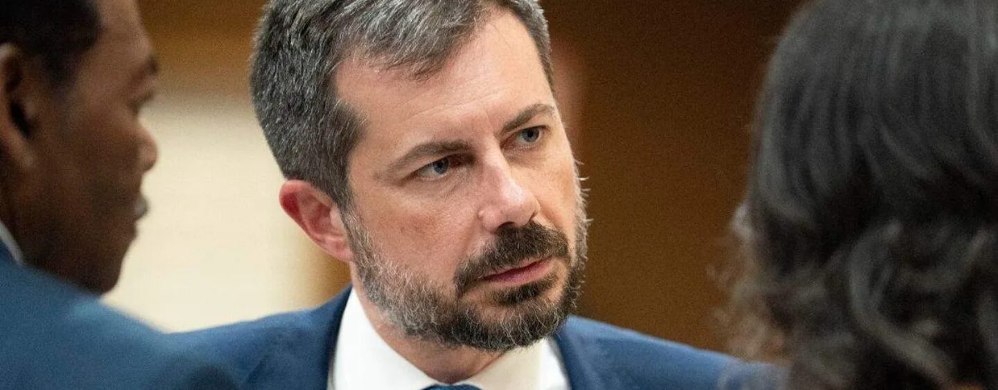 Un mensonge sur la maltraitance des enfants a séparé Pete Buttigieg de ses enfants. Personne ne sera facturé pour le faux rapport