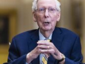 Mitch McConnell est finalement revenu au Sénat – pour voter de manière décisive pour un juge anti-trans