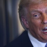 Le président Donald Trump interdit CNN, MS Now et Politico de la Maison Blanche