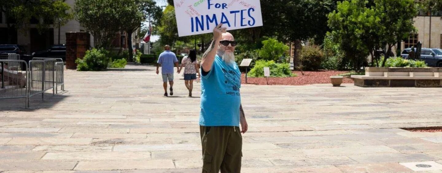 Le Texas affirme que les prisonniers transgenres peuvent conserver leurs hormones – sauf s'ils ont moins de 18 ans