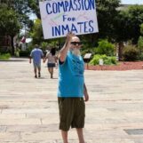 Le Texas affirme que les prisonniers transgenres peuvent conserver leurs hormones – sauf s'ils ont moins de 18 ans