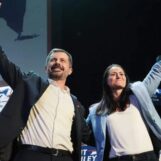 Avant les élections de mi-mandat, Pete Buttigieg est partout où les démocrates ont besoin de gagner
