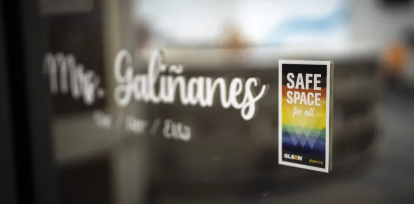 Des étudiants du Minnesota portent plainte après que le conseil scolaire ait interdit les symboles arc-en-ciel et la fierté