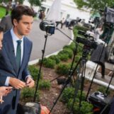 Les journalistes interdits par Trump de retourner à la Maison Blanche après que le juge a ordonné le rétablissement de l'accès