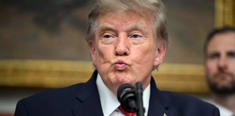 Trump supplie la Cour suprême de laisser le gouvernement fédéral retirer les soins médicaux aux prisonniers trans : « Une chose dangereuse à faire »
