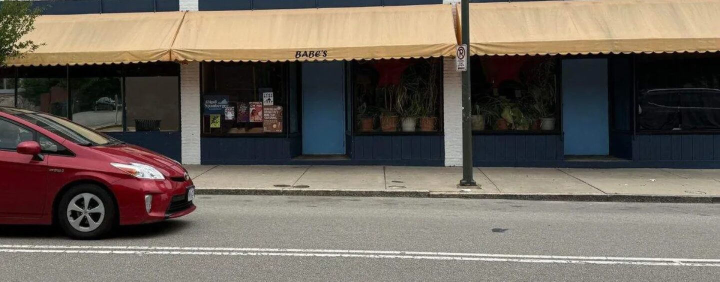 Une rue de la capitale de Virginie porte désormais le nom de la femme derrière l'un des plus anciens bars lesbiens d'Amérique.
