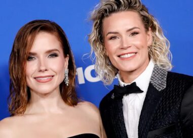 Sophia Bush révèle qu'elle a épousé Ashlyn Harris lors d'une cérémonie secrète