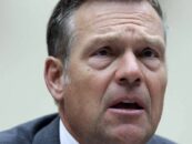 Kansas AG Kris Kobach utilise les publications de personnes transgenres sur les réseaux sociaux pour justifier leur expulsion forcée