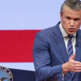 Le macho Pete Hegseth transforme le discours sur « l'état de la force » en un spectacle d'insultes et d'auto-félicitation