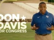 Les républicains ont redessiné son district. Maintenant, le démocrate Don Davis fait des publicités de campagne anti-trans