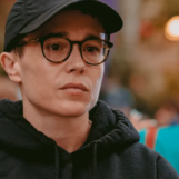 Elliot Page s'en prend aux hôpitaux qui ont cédé à Trump en matière de soins aux enfants trans : « Refuser ces soins nuit aux enfants »