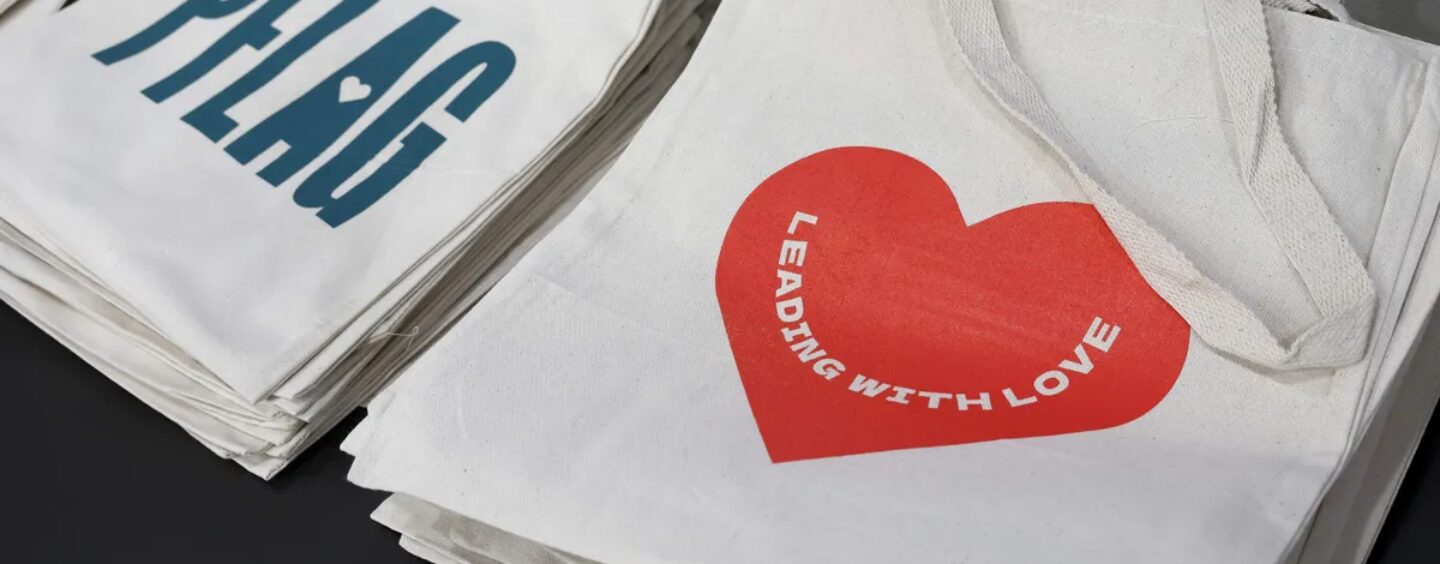 PFLAG remporte trois nominations aux Shorty Awards pour avoir aidé les communautés à lutter contre les attaques anti-LGBTQ+