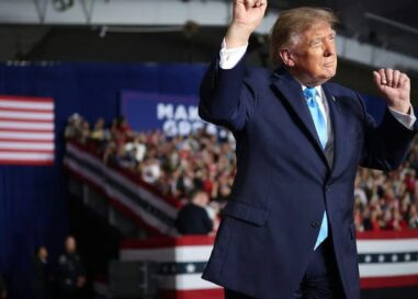 Trump lance des insultes anti-trans à la démocrate de Caroline du Sud Annie Andrews. La Maison Blanche n'expliquera pas pourquoi