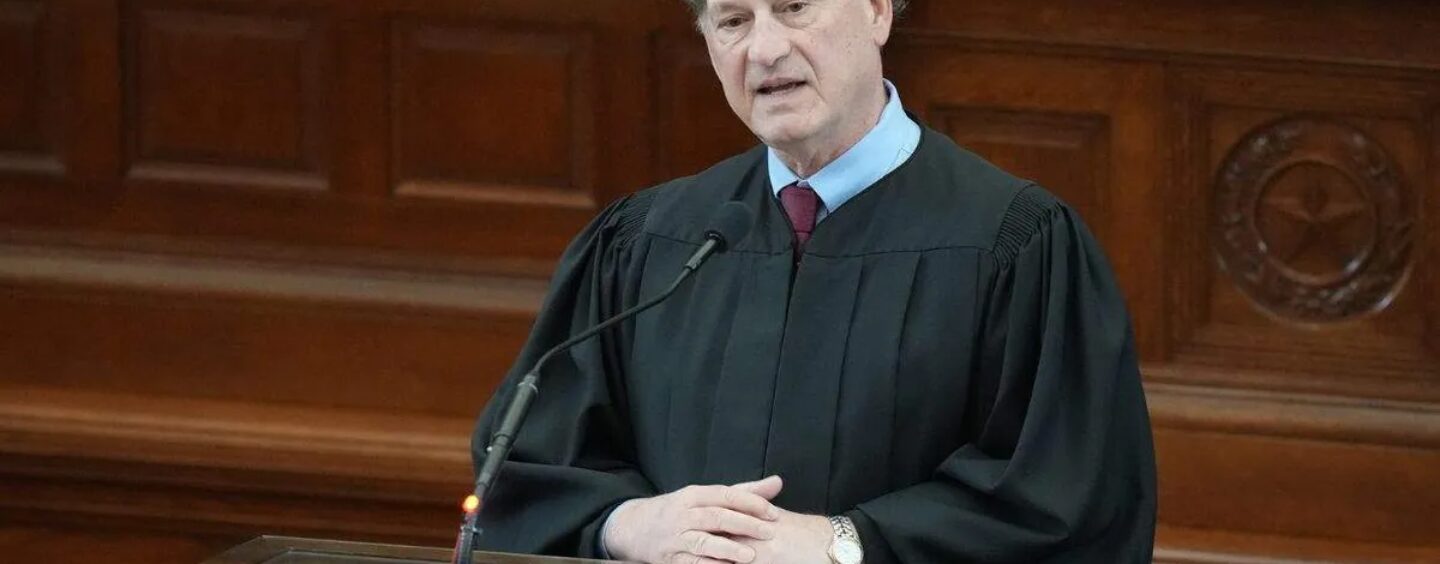 Samuel Alito accuse l'égalité du mariage d'être responsable du tournant « décisif » de l'Amérique « contre la liberté religieuse »