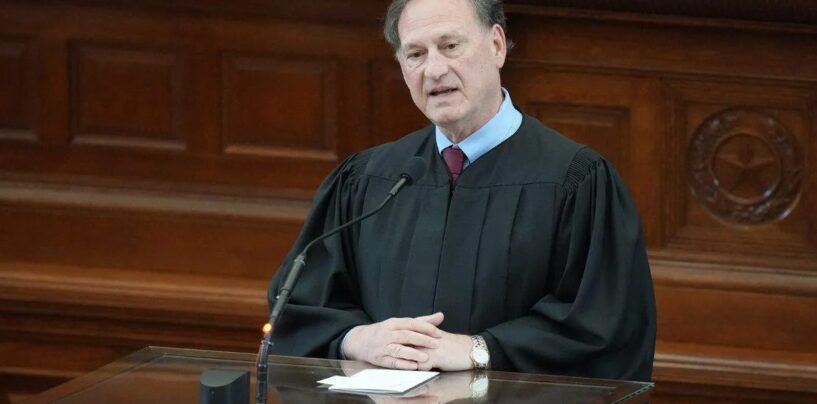 Samuel Alito accuse l'égalité du mariage d'être responsable du tournant « décisif » de l'Amérique « contre la liberté religieuse »