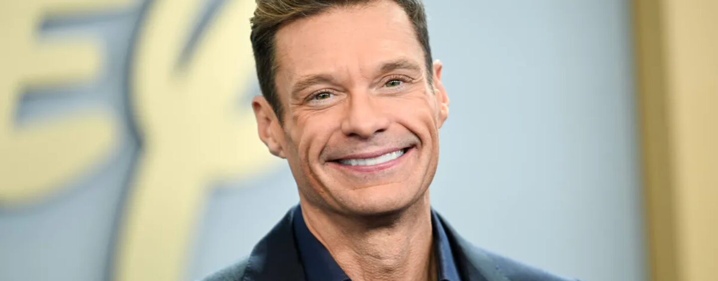 Ryan Seacrest fait vibrer ses abdominaux en pack de six dans une nouvelle photo sexy torse nu