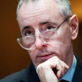 Un républicain de Pennsylvanie vante son soutien aux LGBTQ+ tandis que les alliés du GOP utilisent des photos de la fierté pour attaquer son adversaire