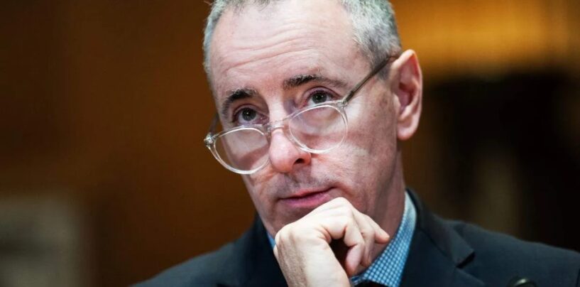 Un républicain de Pennsylvanie vante son soutien aux LGBTQ+ tandis que les alliés du GOP utilisent des photos de la fierté pour attaquer son adversaire