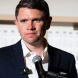 James Talarico a promis de co-parrainer la loi sur l'égalité, mais se contente désormais de déclarer qu'il « réexaminera » le projet de loi.