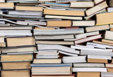 Les écoles publiques ont interdit un nombre record de 12 000 livres cette année. La plupart étaient au Texas et en Floride