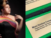Une drag queen de Floride vend des briques d'un passage pour piétons arc-en-ciel supprimé pour aider à sauver les célébrations de la fierté