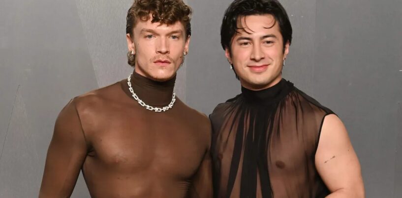 Les bottines et les renflements d'Hudson Williams et Connor Storrie obtiennent des nominations aux Grindr Awards