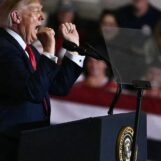 Trump qualifie la démocrate Annie Andrews d'insulte fanatique anti-trans lors d'un rassemblement en Caroline du Sud pour Darline Graham