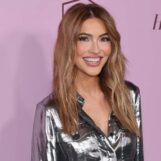 Les avocats de Chrishell Stause surveilleront Selling Sunset pour elle : « Ne me diffamez pas, je vais vous poursuivre en justice »