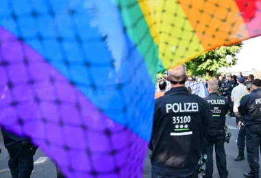 La police allemande effectue une descente dans un centre de santé trans pour trafic présumé de médicaments sur ordonnance : une « intrusion violente »