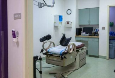 Les médecins de Washington mettent en garde contre les contrôles sexuels invasifs imposés aux filles souhaitant pratiquer des sports à l'école