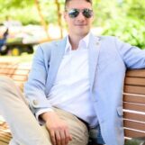 Chris Gallant, pilote du Black Hawk de l'armée gay, ne laissera pas de vieilles photos fétichistes définir sa candidature au Congrès