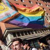 Le « I » dans LGBTQIA+ représente les personnes qui en ont assez d'être négligées