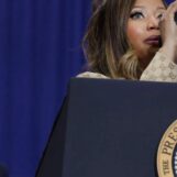 L'équipe de Trump propose Nicki Minaj pour le poste d'attachée de presse de la Maison Blanche dont il vient de renvoyer Katie Zacharia