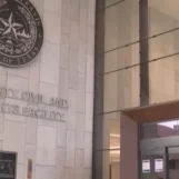 Un juge ouvre la voie à un groupe de défense des droits des trans pour découvrir qui se cache derrière de faux courriers envoyés aux familles du Texas