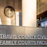 Qui a envoyé de faux textes de défense des transgenres au Texas ? Les archives judiciaires nomment un groupe de femmes GOP